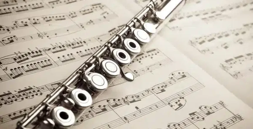 depositphotos_23093618-stock-photo-silver-flute-on-an-ancient